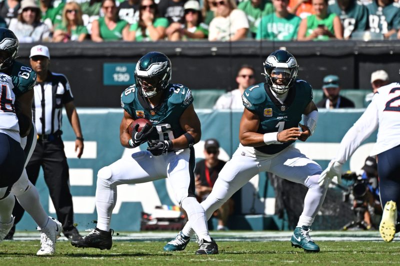 Glaring Saquon Barkley issue surfaces in Eagles loss to Broncos