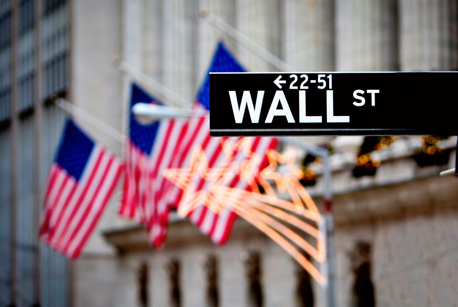 Stocks Settle Lower as Surging Crude Prices Boost Fed Rate Hike Chances